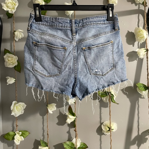 Universal Thread High Rise Shortie - Picture 3 of 5